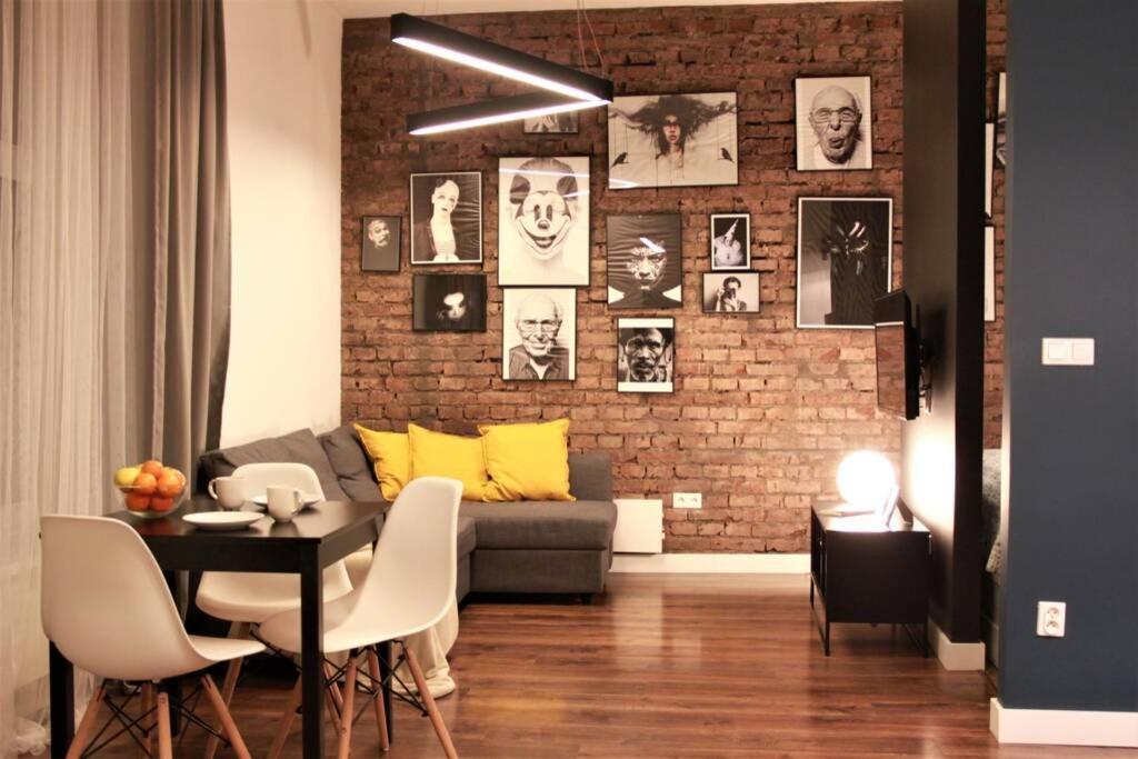Unique Brick 5 - Old Town & Market Square Apartment Krakow Luaran gambar